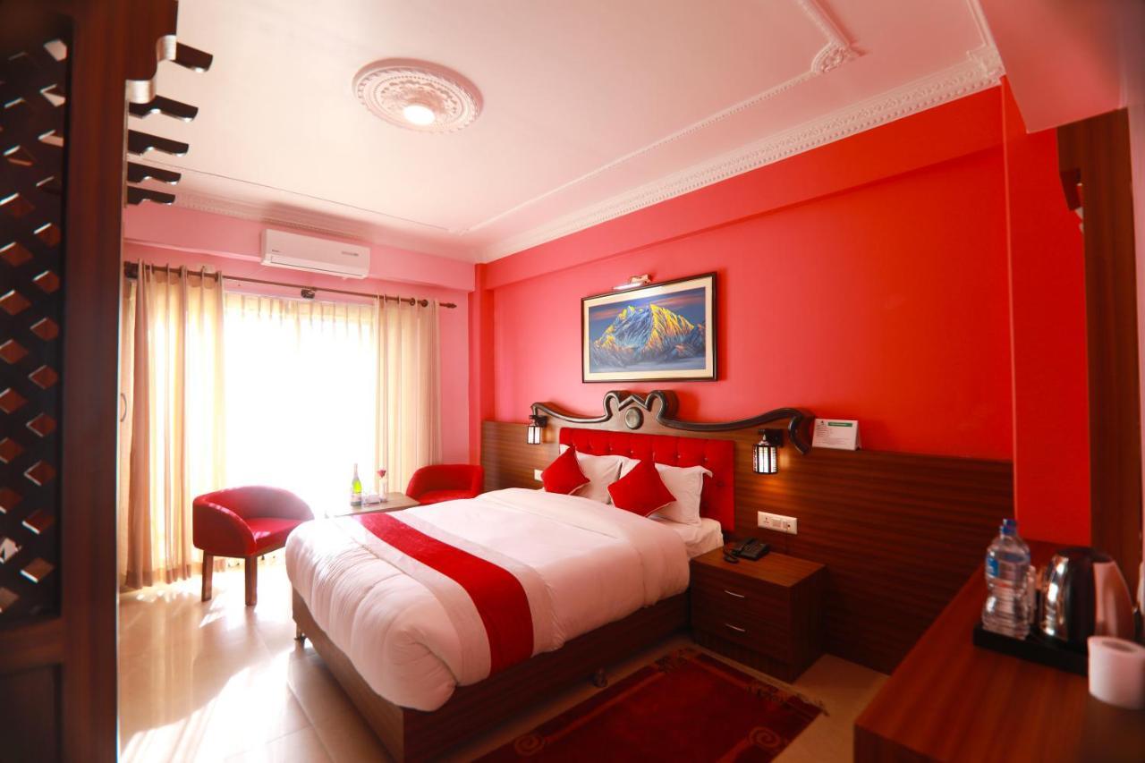 Hotel Task International 포카라 외부 사진
