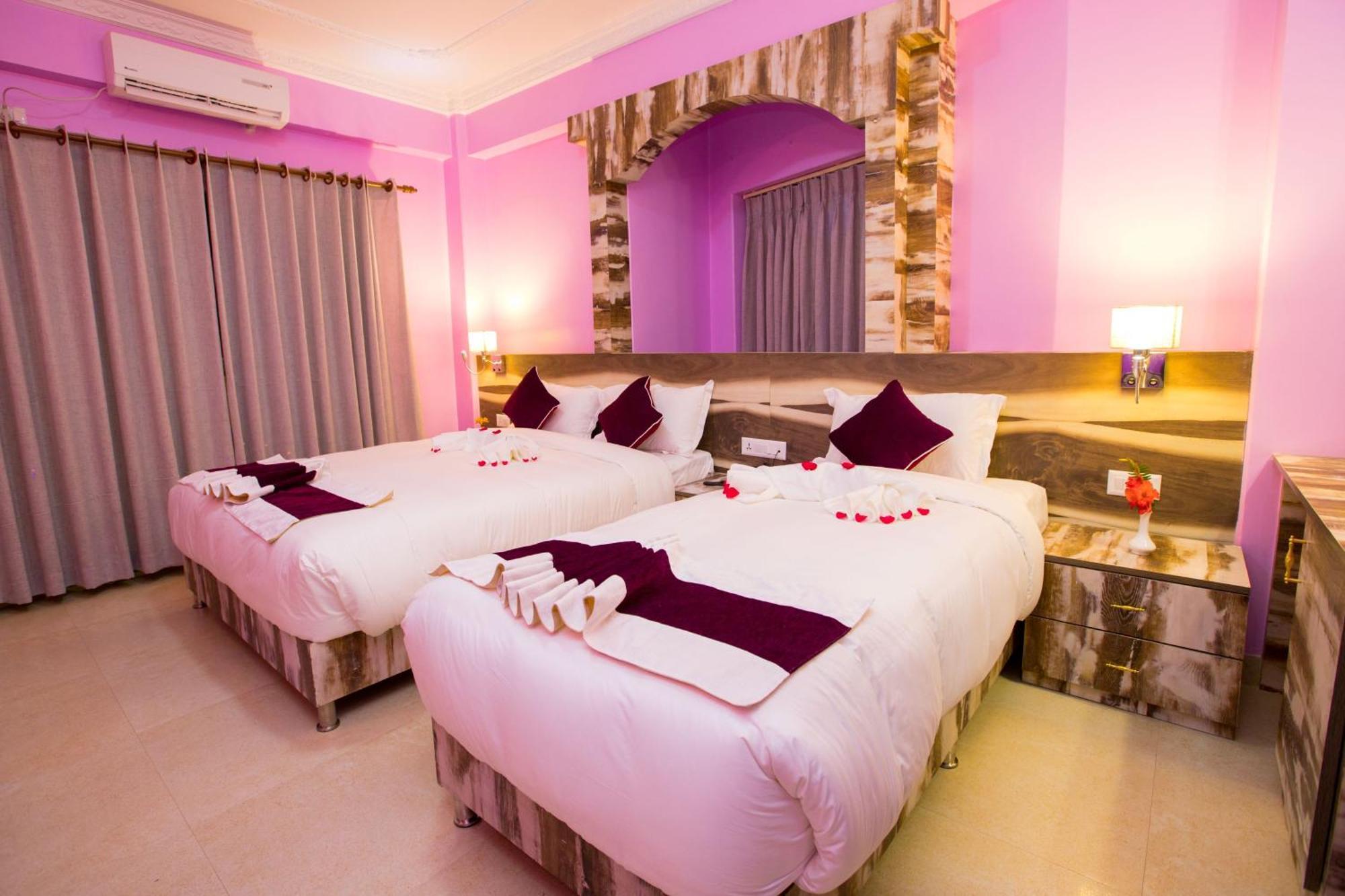 Hotel Task International 포카라 외부 사진
