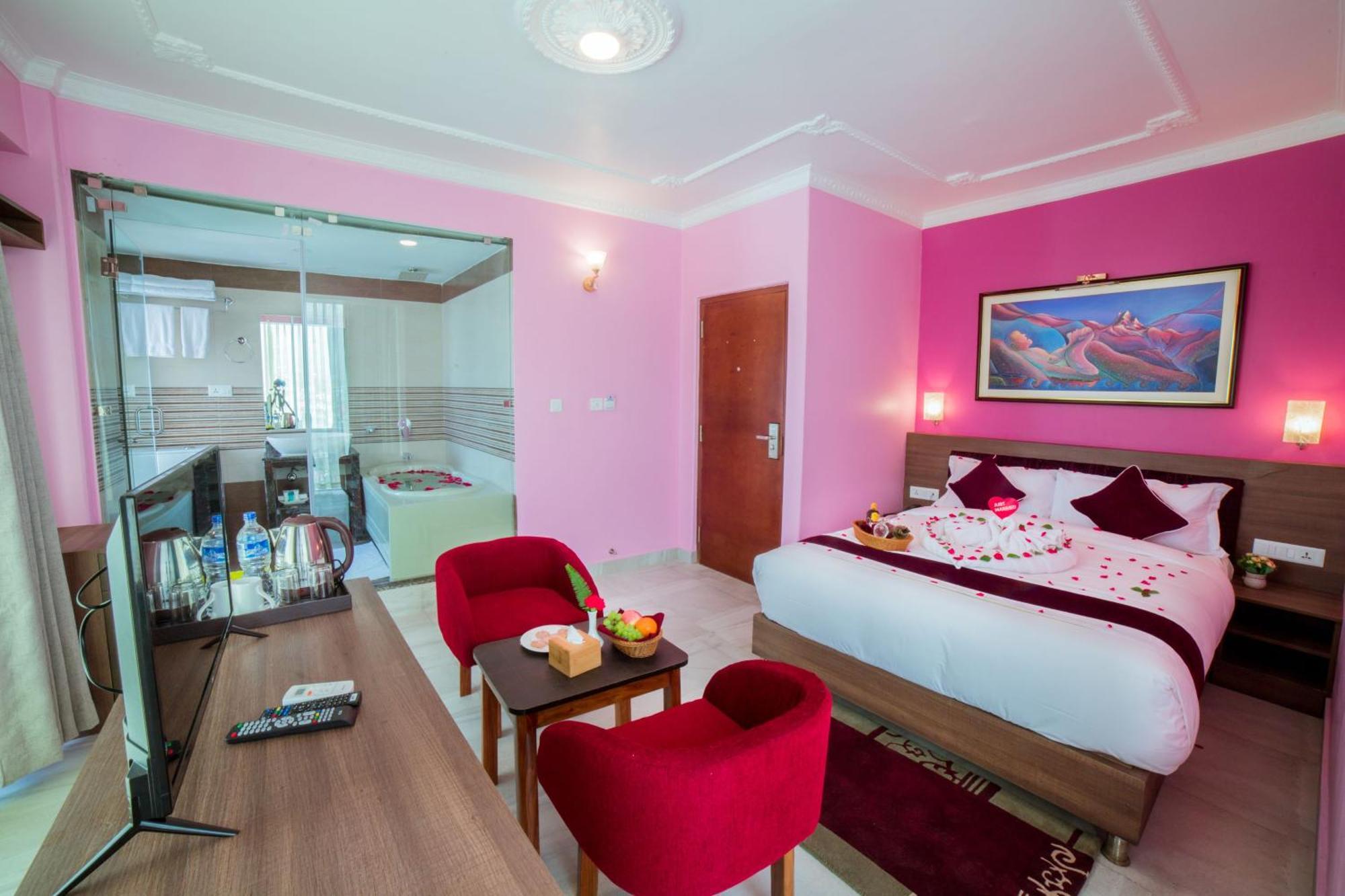 Hotel Task International 포카라 외부 사진
